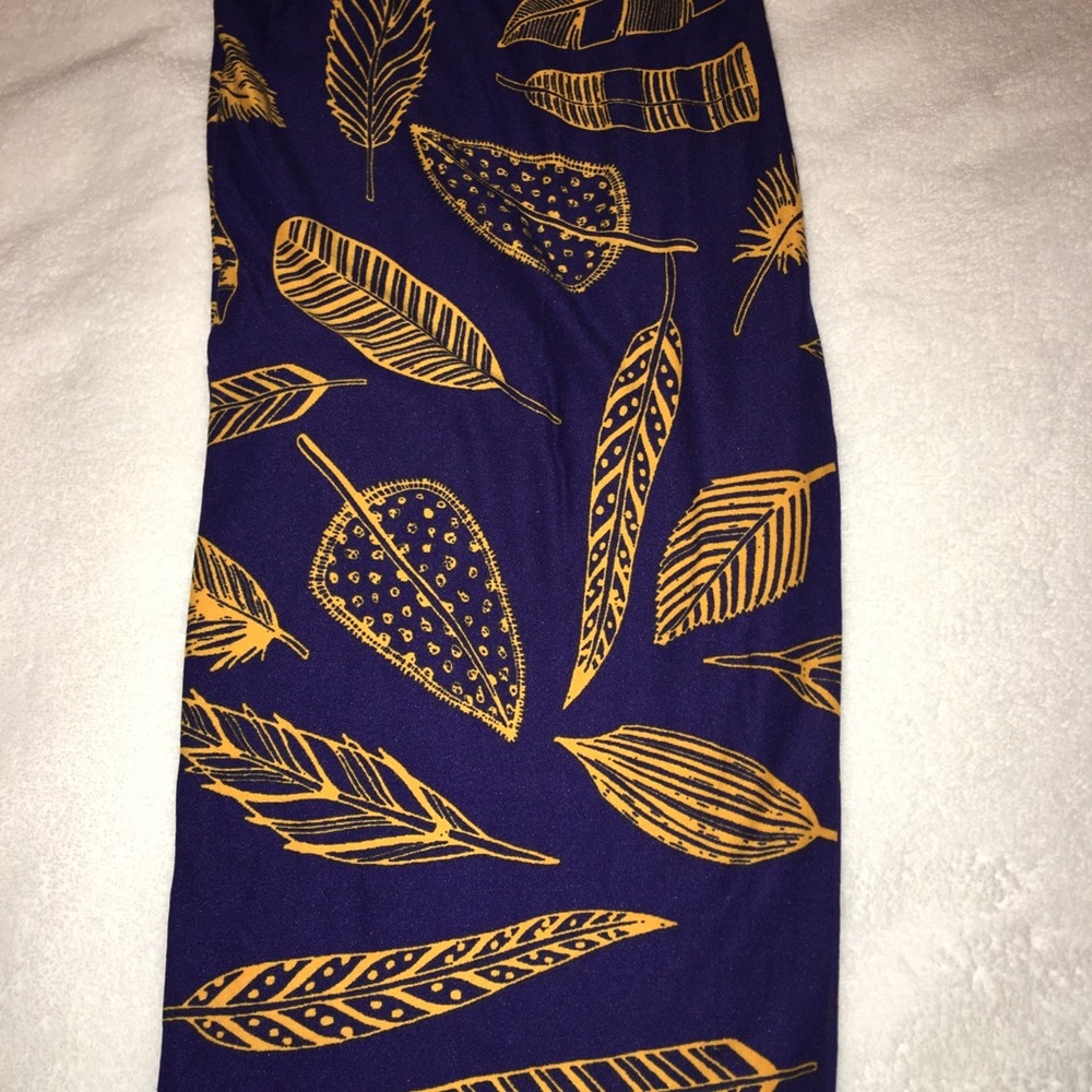 NWT Leaves Lularoe Os leggings